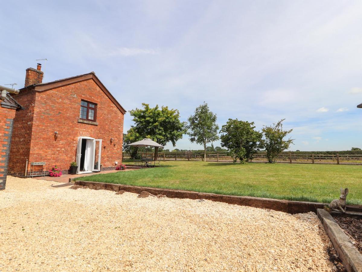 Hill Farm Villa Nantwich Exteriör bild